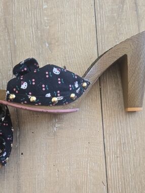 Hello Kitty Black Printed Bow Mules with Gold Studs
